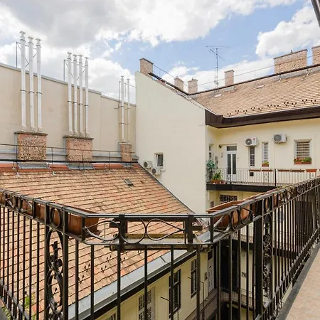 Eitans 3* Budapest