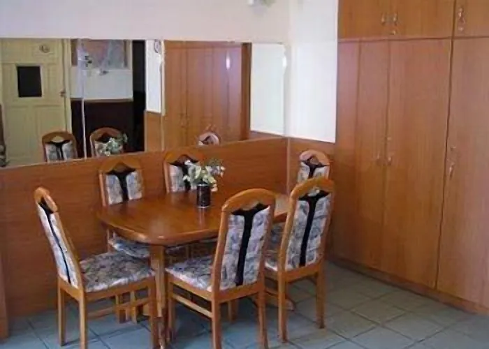 Eitans Pensionat 3*