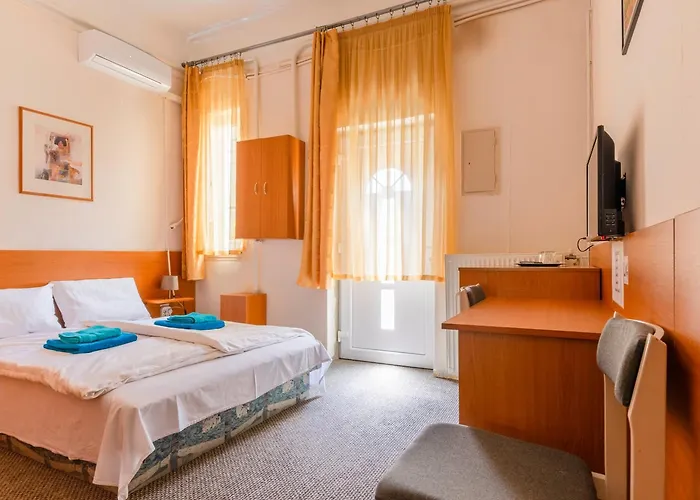 Eitans Pensionat 3*