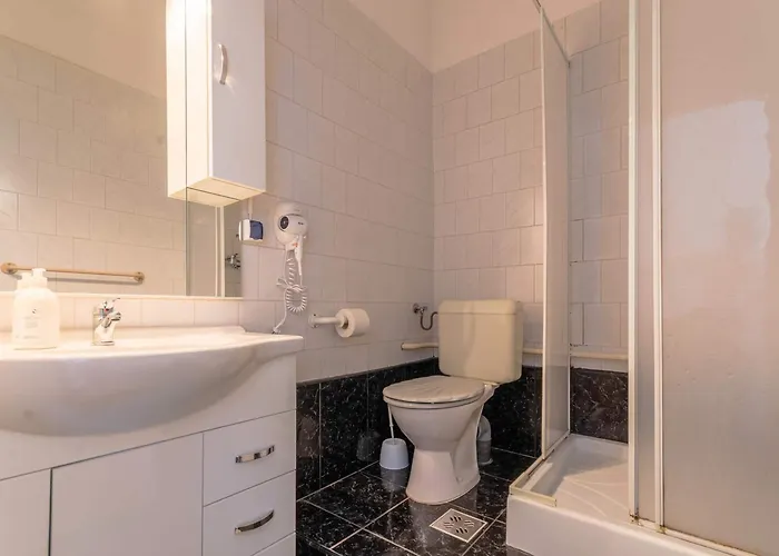 게스트하우스 에이탄즈 3*