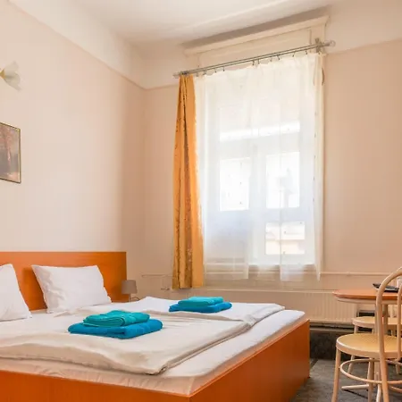 Eitans 3* بودابست