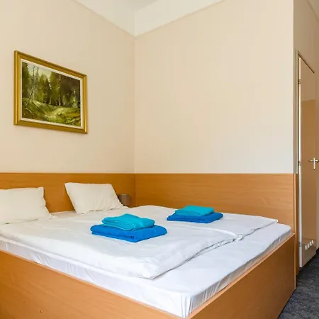 Eitans 3* بودابست